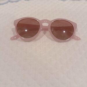 Little girls designer inspired sunglasses, pink rim, slight mirror lens, EUC